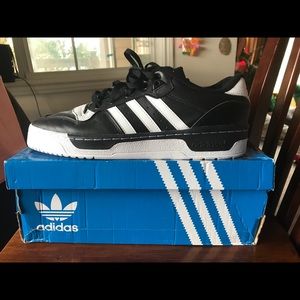 ADIDAS ORIGINALS mens Rivalry Low Sneakers 10.5